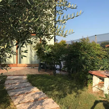 Guest house Bilocale Indipendente In Casa Singola Pescantina