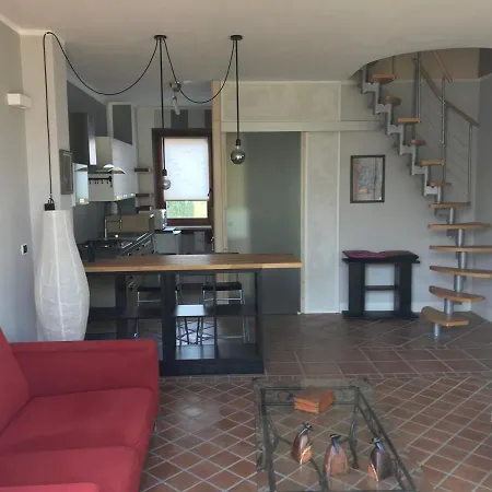 Guest house Bilocale Indipendente In Casa Singola